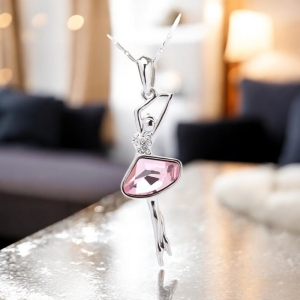 Collar Bailarina Rosa Swarovski con Baño de Oro Blanco 18K