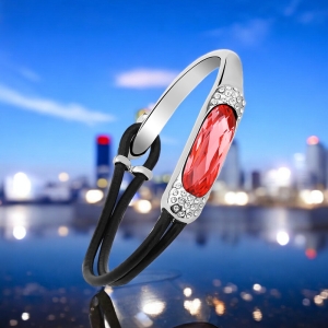 Pulsera Red Swarovski con Baño de Oro Blanco 18K