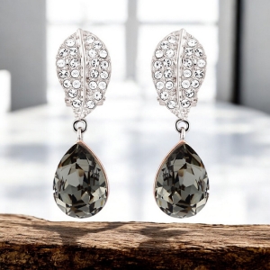 Aretes de Swarovski de Oro Rosa de 18k Color Diamante Negro