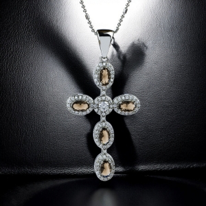 Cruz de Plata Con Alejandrita