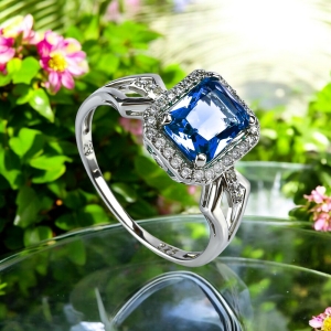 Anillo de Plata De Ley 925 con Alejandrita