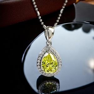 Hermoso Dije de Plata .925 con Alejandrita Amarilla