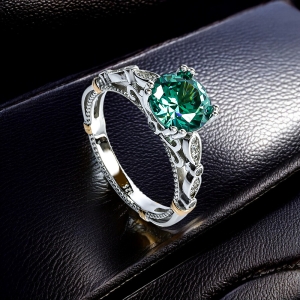 Anillo de 8 mm Princess Cut Alejandrita Cambia de Color