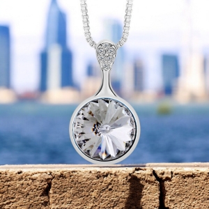 Collar de Circulo Color Blanco de Cristal Swarovski