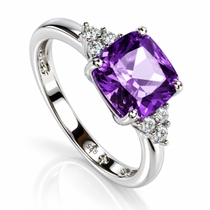 Anillo Hermoso de Alejandrita en Plata