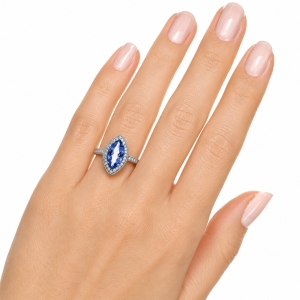 Anillo Hermoso de Alejandrita en Plata ( Azul a Morado )