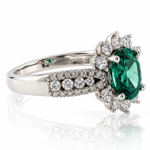 Anillo con una Gema de Alejandrita ( Azul/Verde ) en Plata .925