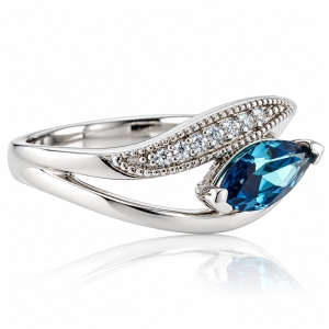Anillo de Alejandrita en Plata Fina de Ley ( Azul/Verde )
