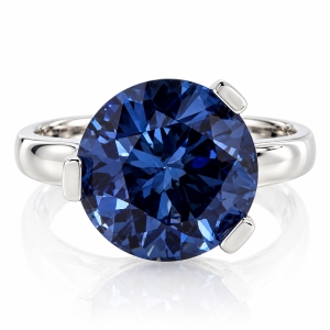 Anillo de Alejandrita en un Diseño Clásico