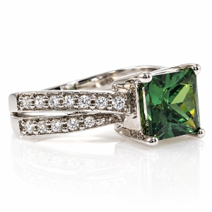 Anillo de Plata .925 con Alejandrita