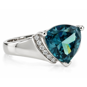 Anillo de Plata de Ley con Alejandrita
