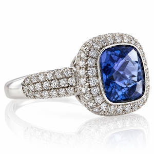 Anillo de Plata de Ley con una Gema de Alejandrita