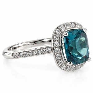 Anillo de Plata y Alejandrita con Incrustaciones
