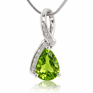Elegante Dije con Peridoto en Plata de Ley .925