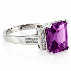 Anillo de Plata Fina con Alejandrita ( Rosa/Morado )
