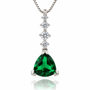 Precioso Dije de Plata Fina .925 con una Piedra de Esmeralda