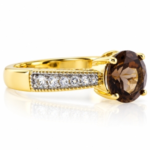 Anillo de Topacio con Baño de Oro
