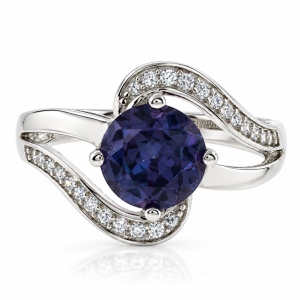 Hermoso Anillo de Plata de Ley con Alejandrita