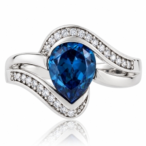 Anillo de Alejandrita en Plata Fina de Ley
