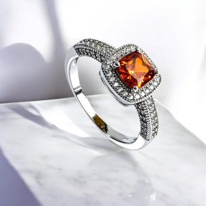 Halo Opalo de Fuego Anillo de Compromiso