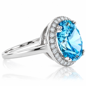 Anillo Hermoso de Topacio Azul en Plata de Ley .925