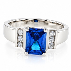 Anillo de Plata Fina con Topacio Azul