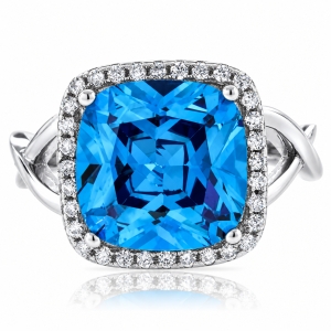 Anillo Precioso de Topacio Azul en Plata