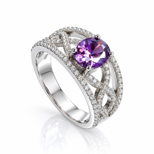 Anillo de Plata con Piedra de Amatista en Corte Ovalado