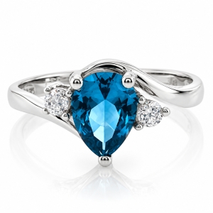 Hermoso Anillo de Topacio Azul