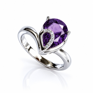 Anillo de Plata Solitario con Amatista en Corte Pera
