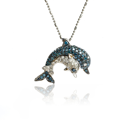 Colgante de Delfín Oro Blanco con Diamantes Azules y Blancos Naturales