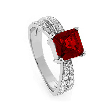 Anillo en Plata de Ley .925 con Rub