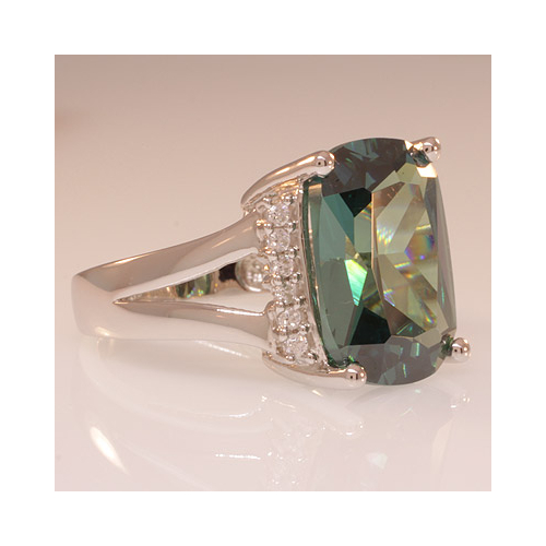 Anillo de Alejandrita en Plata de Ley