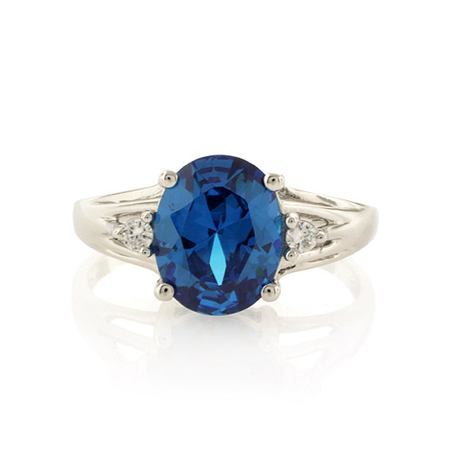 Anillo de Plata Esterlina con Topacio Azul