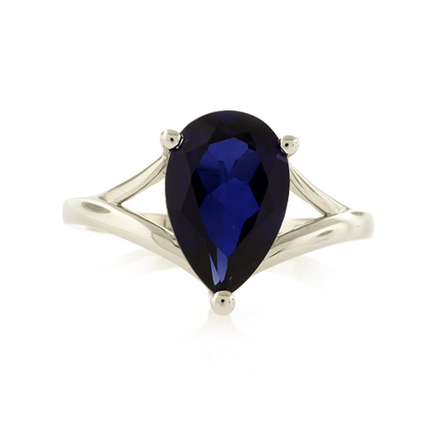 Anillo de Zafiro Azul en Corte de Pera