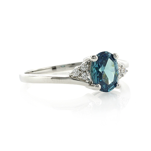 Anillo de Alejandrita Bicolor en Plata de Ley .925