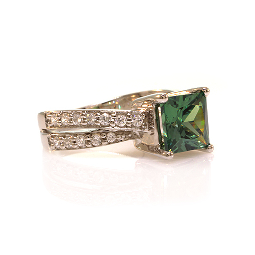 Anillo de Plata .925 con Alejandrita