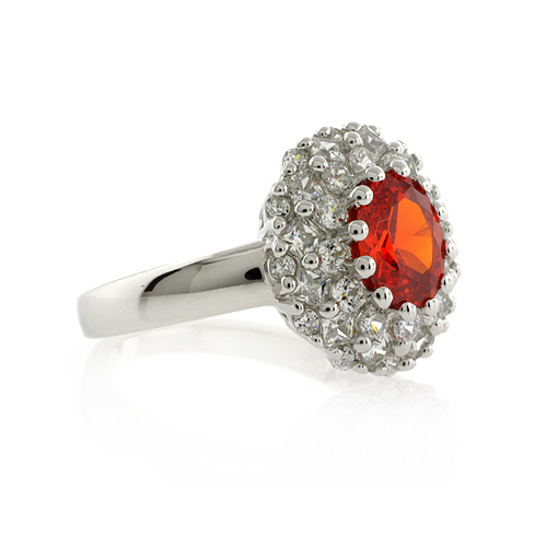 Elegante Anillo de Plata de Ley con Opalo Rojo