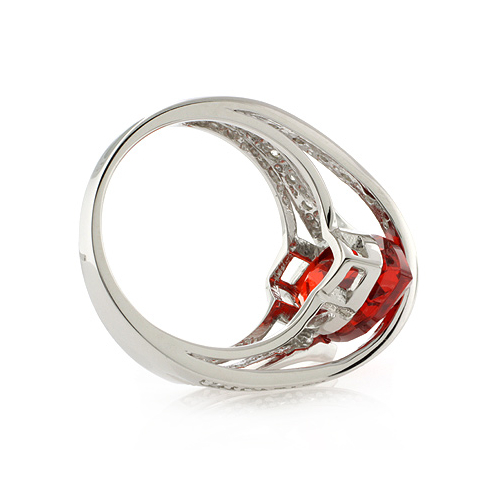 Anillo de Opalo Cereza en Plata de Ley