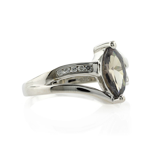 Anillo de Alejandrita Bicolor en Plata de Ley
