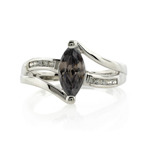 Anillo de Alejandrita Bicolor en Plata de Ley