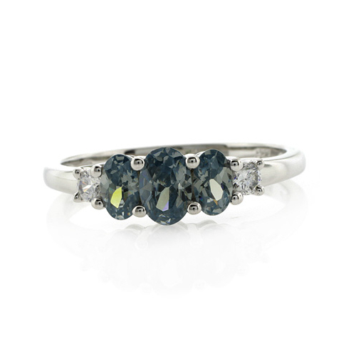Anillo de Plata .925 con 3 Gemas de Alejandrita