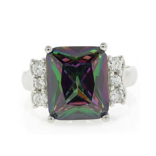 Anillo de Plata .925 con Topacio en Corte Esmeralda