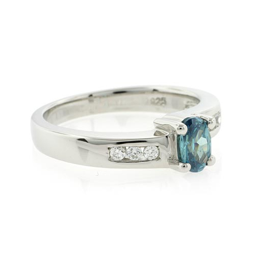 Anillo de Plata .925 de Ley con Alejandrita Bicolor
