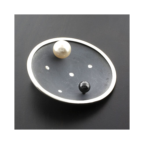 Dije de Plata Oxidada con Perlas