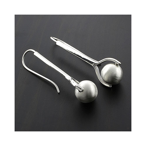 Aretes de Plata .950 con Esferas Blancas