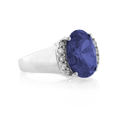 Anillo de Tanzanita en Plata de Alta Calidad