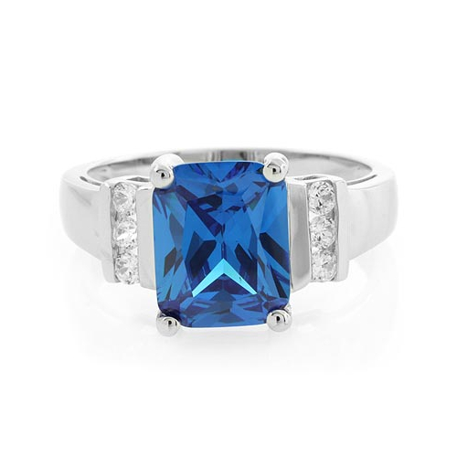 Anillo de Plata .925 con una Gema de Topacio Azul