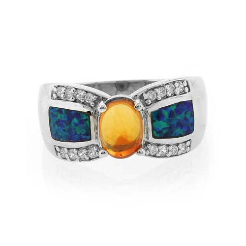 Anillo de Plata con una Gema Genuina de Ópalo