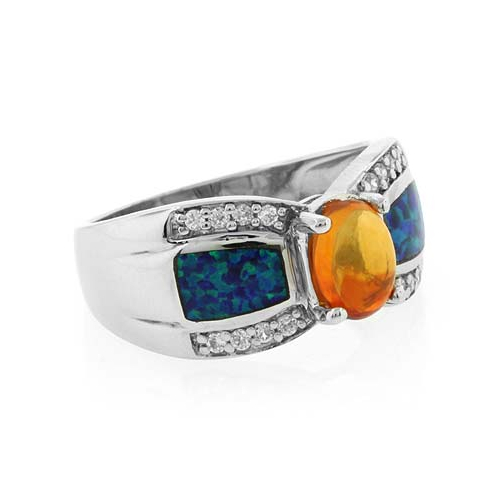Anillo de Plata con una Gema Genuina de Ópalo